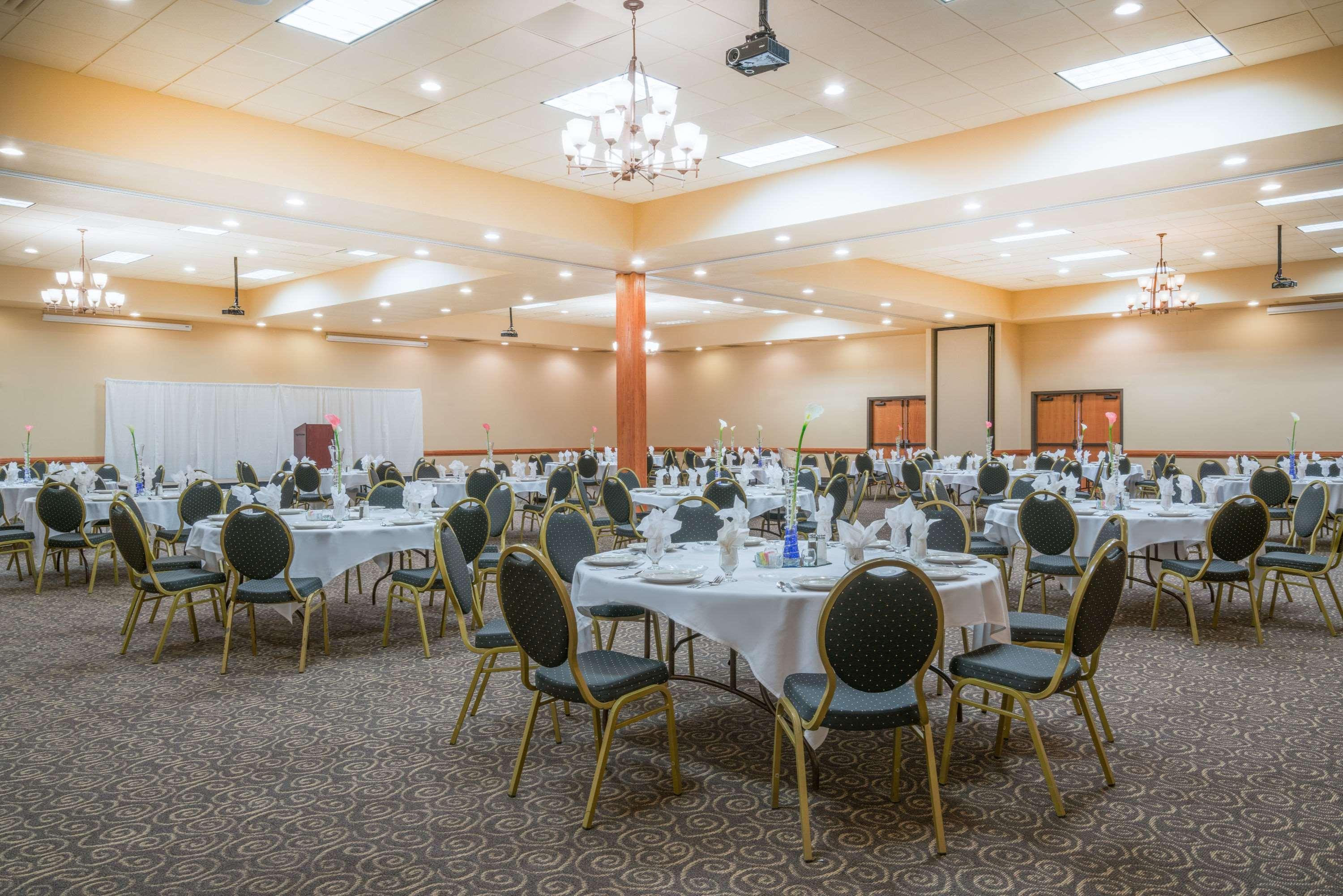 Ramada By Wyndham Des Moines Tropics Resort & Conference Ctr Urbandale Exteriér fotografie