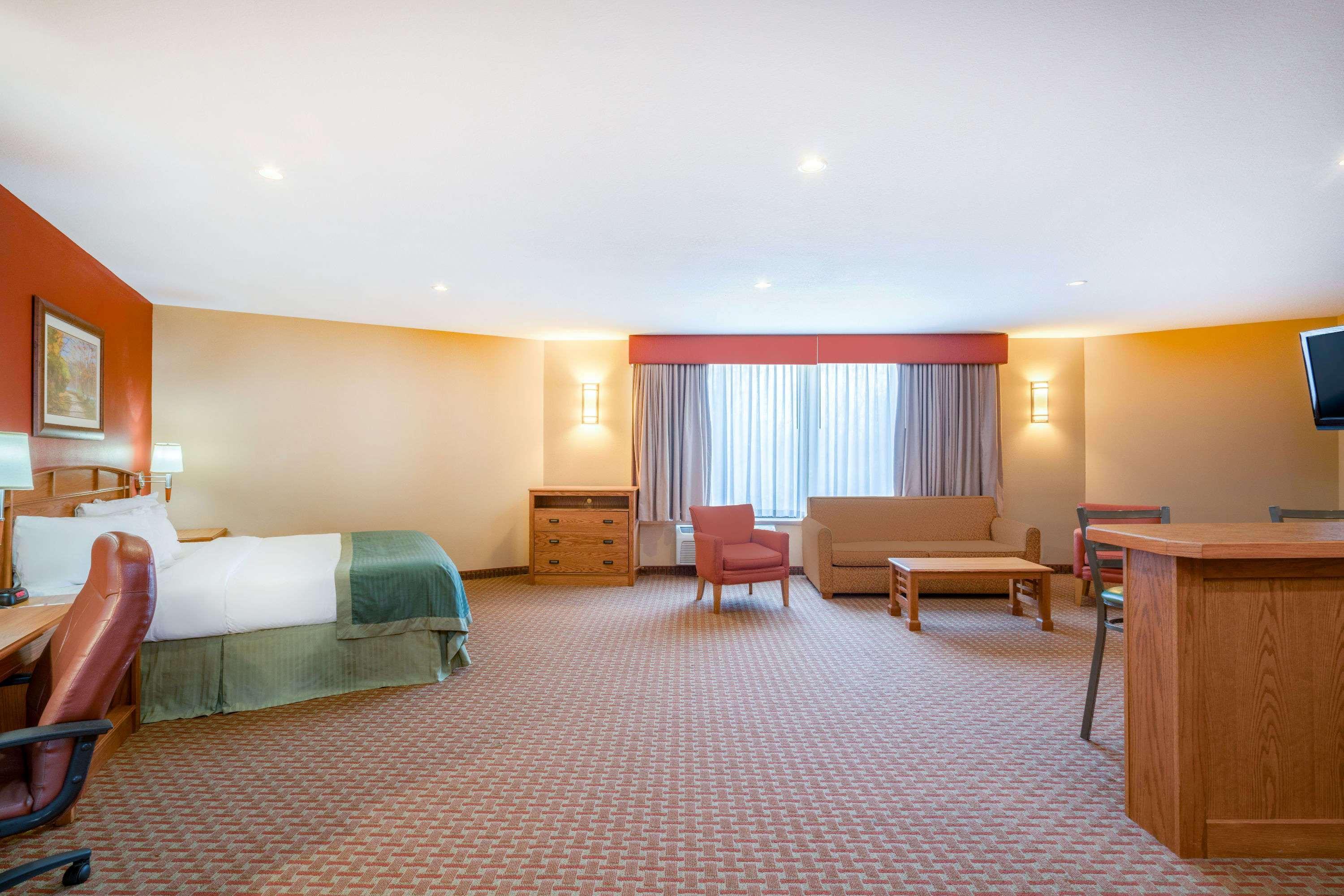 Ramada By Wyndham Des Moines Tropics Resort & Conference Ctr Urbandale Exteriér fotografie