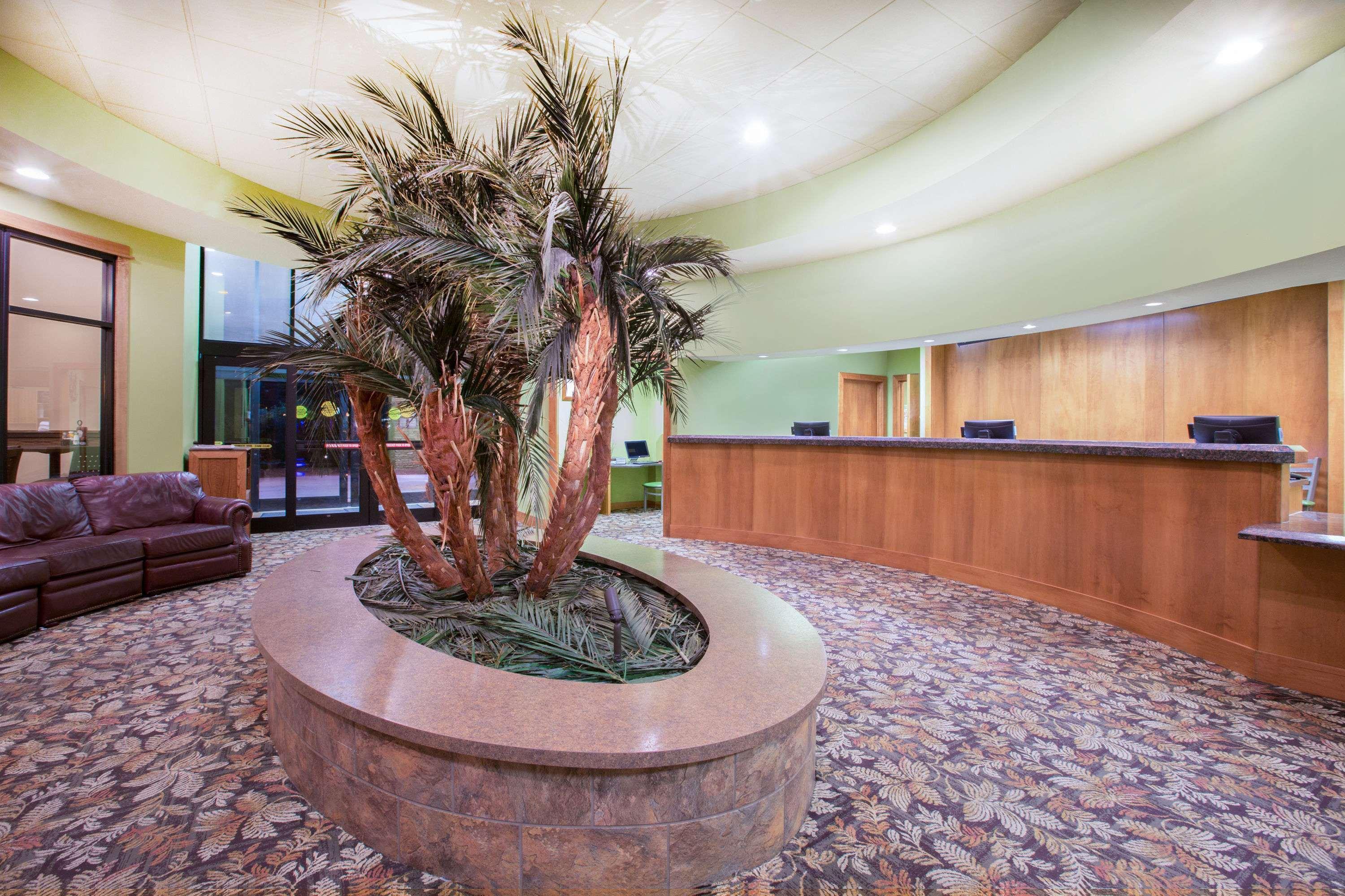 Ramada By Wyndham Des Moines Tropics Resort & Conference Ctr Urbandale Exteriér fotografie