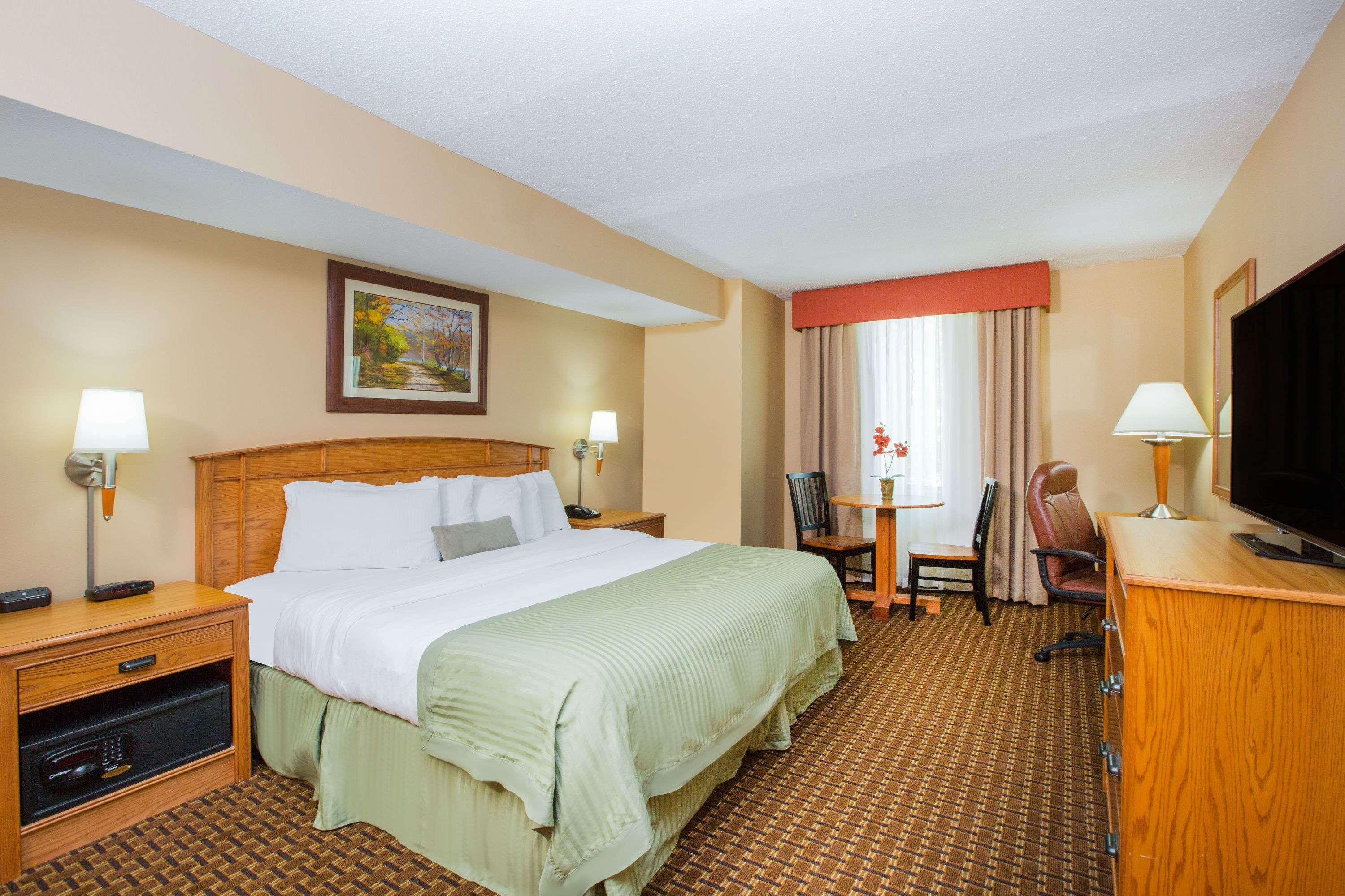 Ramada By Wyndham Des Moines Tropics Resort & Conference Ctr Urbandale Exteriér fotografie