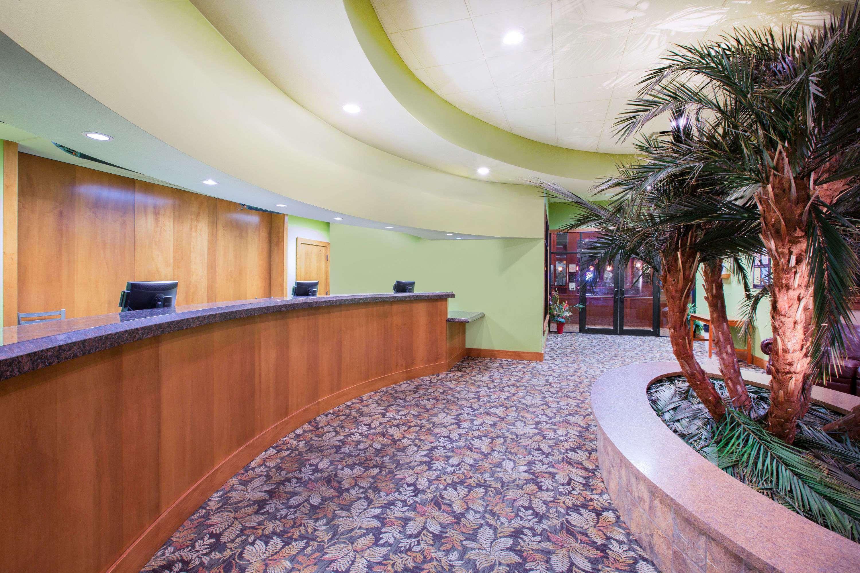 Ramada By Wyndham Des Moines Tropics Resort & Conference Ctr Urbandale Exteriér fotografie